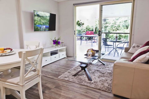Shasta Place - Accommodation Asia 17