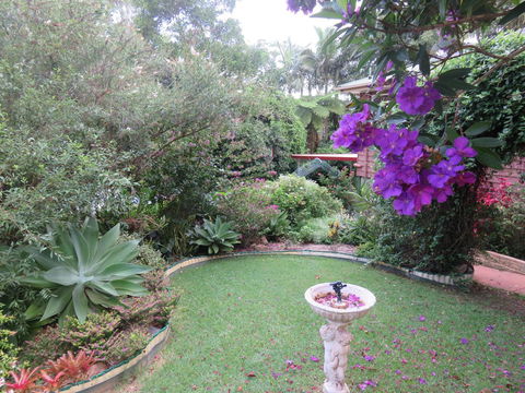 Shasta Place - Accommodation Asia 4