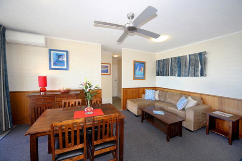 Surf Dance Apartments - Accommodation Asia 34