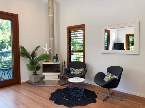 Villa 1 - 3 Parkedge Road - Accommodation Asia 6