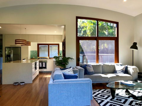 Villa 1 - 3 Parkedge Road - Accommodation Asia 4