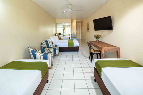 Hides Hotel - Accommodation Asia 14