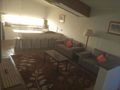 Arkana Motel - Accommodation Asia 3