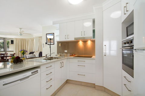 Rainbow Bay Resort Holiday Apartments - Accommodation Guide 4