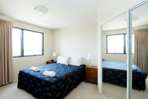 The Oasis Apartments - Accommodation Guide 13