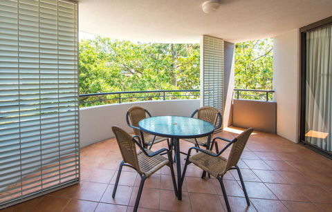 The Oasis Apartments - Accommodation Guide 8