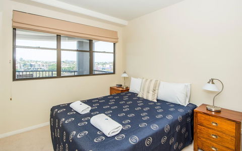 The Oasis Apartments - Accommodation Guide 12