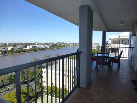 The Oasis Apartments - Accommodation Guide 20