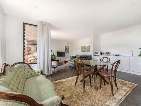 Sam's Buderim Mountain Guest House - Accommodation Guide 16