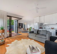 Sam's Buderim Mountain Guest House - Accommodation Asia