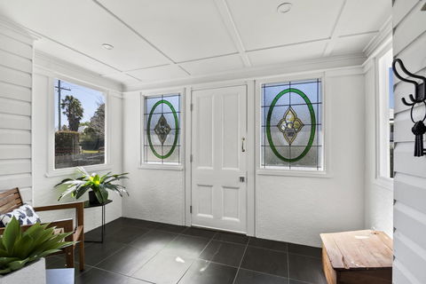 The Lighthouse - Accommodation Guide 17