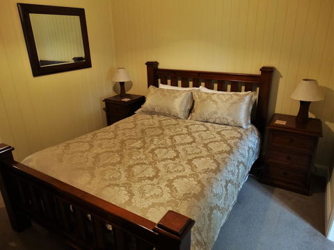 Loughmore House - Accommodation China 7