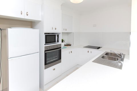 Miami Beachside Holiday Apartments - Accommodation Asia 26