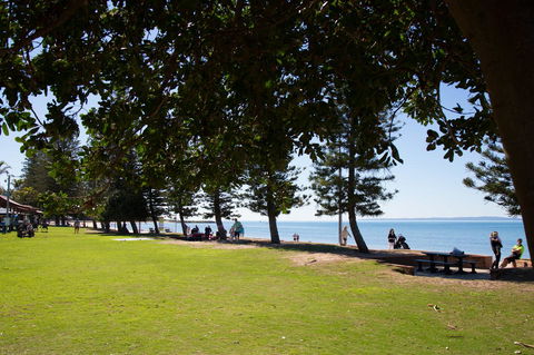 Pale Pacific Holiday Units - Accommodation Guide 32