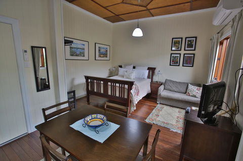 Pale Pacific Holiday Units - Accommodation Guide 8