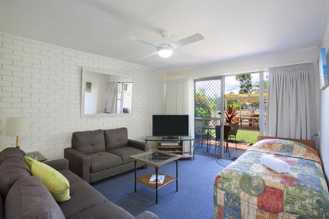 Regency Waterfront Noosa - Accommodation Asia 8