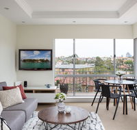 Waterside Mosman Bay Apartment w Stunning Views - Accommodation Asia