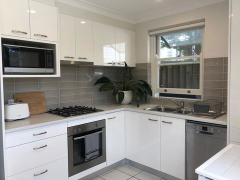 Waterview Cottage - Accommodation Asia 0