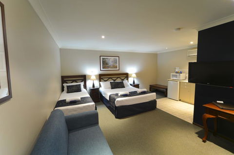 Wattle Grove Motel - Accommodation Asia 0