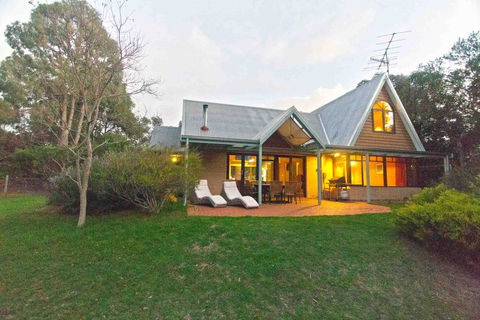 Westwood Cottage - Accommodation Asia 0