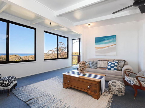 Whale Tales' 78 Lentara Street - FANTASTIC WATER VIEWS OVER FINGAL BEACH - Accommodation Asia 3