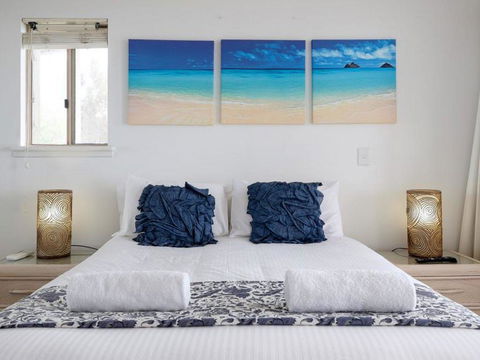 Whale Watch 40 - Accommodation Asia 3
