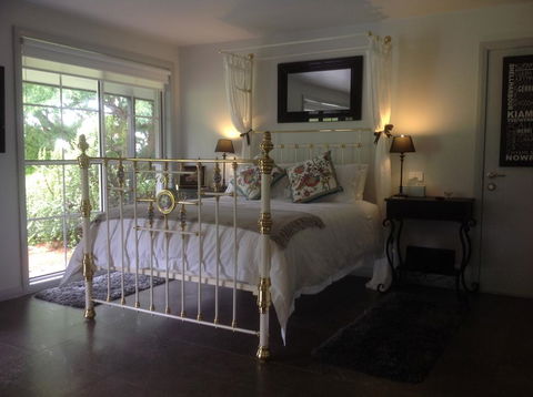 Whispers At Cedar Grove - Accommodation Asia 3