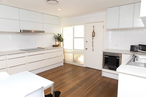 White Beach Cottage - Accommodation Asia 1