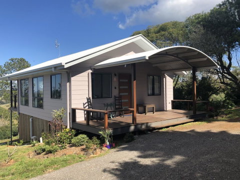 White Cedar Cottage - Accommodation Guide 0