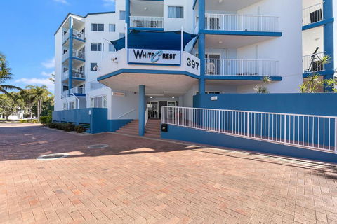 White Crest  Apartments - Accommodation Asia 2