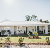 White on Wright Clare - Accommodation Asia