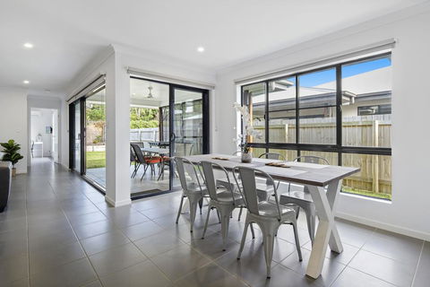 Whitsunday Family Escape - Accommodation Asia 3
