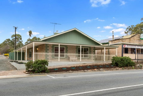 Williamstown Bed And Breakfast - Accommodation Guide 0