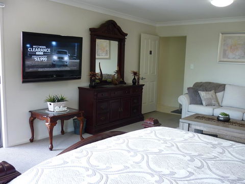 Willowbank Drive Bed & Breakfast - Accommodation Guide 1