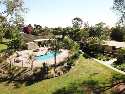 Winbi River Resort Holiday Rentals - Accommodation Guide 3