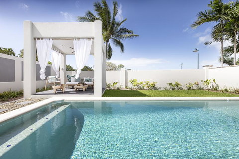 WINDFALL IN PALM COVE - Accommodation Asia 0