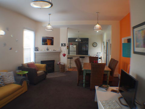 Windsor Cottage - Accommodation Asia 2