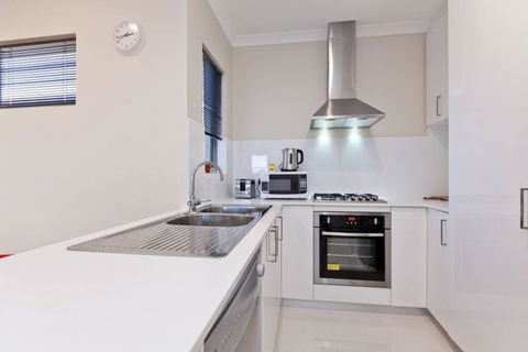 Woodlands - Home With A View - Accommodation Asia 3
