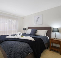 Woody's - In central Bright - Accommodation Guide