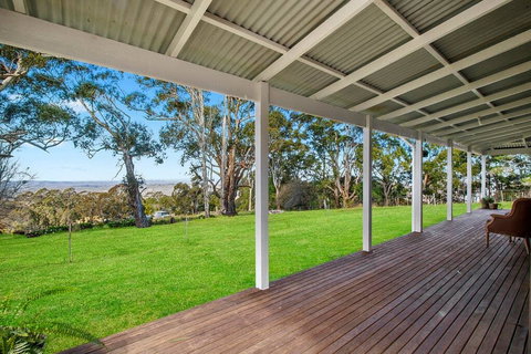 WOOLWAY - Accommodation Guide 3