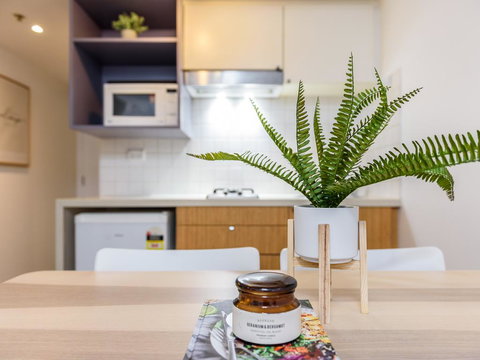 WOW Apartment On Flinders - Accommodation Guide 2