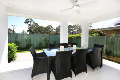 Wowly Waters - Pet Friendly - 1 Min Walk To Beach - Accommodation Asia 1