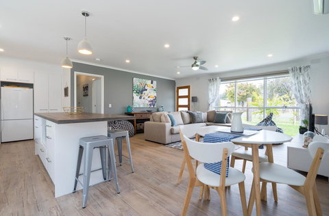 Xanadu Shores - Accommodation Asia 3