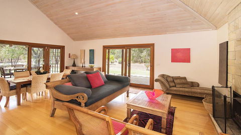 Yallingup Retreat - Accommodation Asia 3