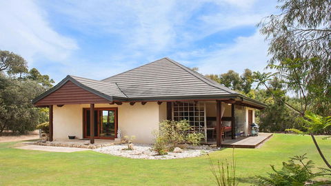 Yallingup Retreat - Accommodation Asia 0