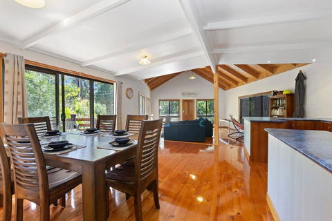 YARRABEE - The Perfect Getaway! - Accommodation Asia 0