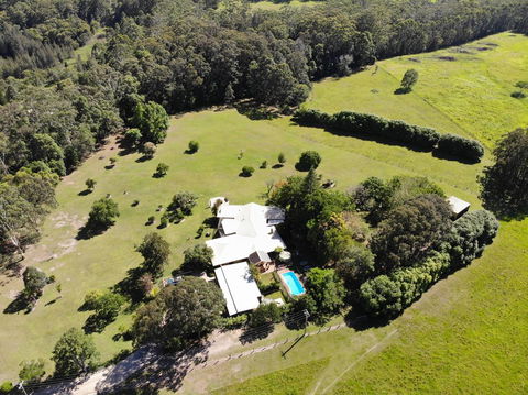 Yarrahapinni Homestead - Accommodation Asia 1