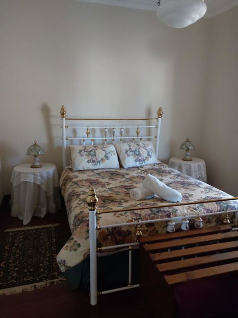 York Cottages And Burnley House - Accommodation Asia 1