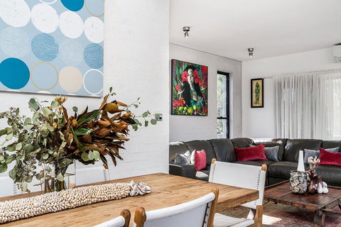 Your Luxury Escape - The Loft - Accommodation Asia 3