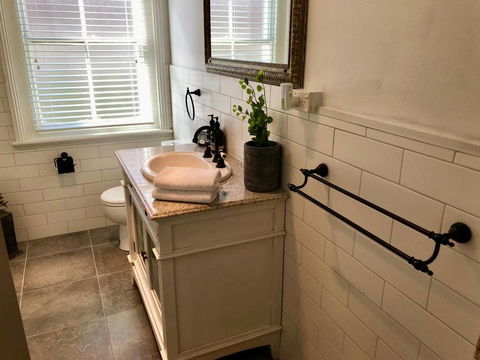 YSG The Edward Townhouse 153 - Walk To Town - Accommodation Asia 3
